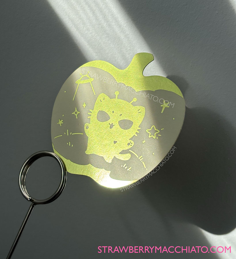 [OC] Alien Cat Green Apple Foil Card